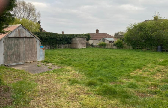 Plot for sale in Sutton-on-Trent photo